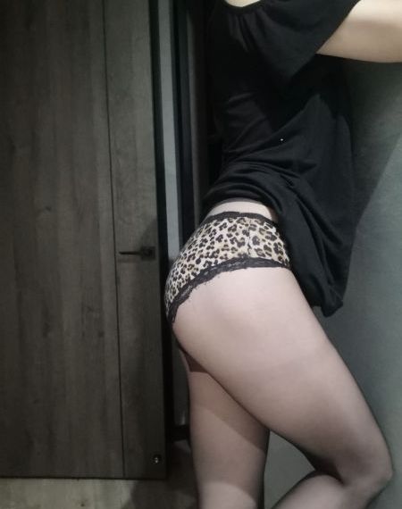 有夫之妇的精油按摩