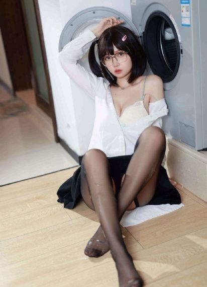黑丝美女被爆操