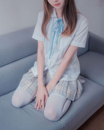 没有罩子的瑜伽老师