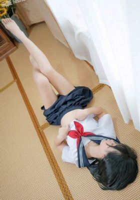 地铁蓝衣