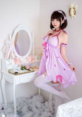 美丽的小蜜桃在线观看