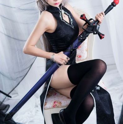 年轻的母亲的