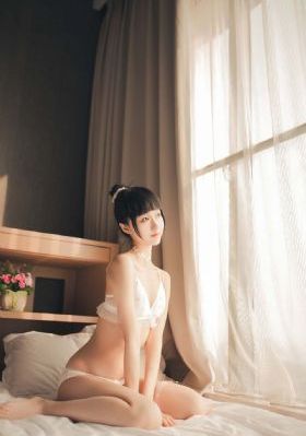 善良美丽女邻居
